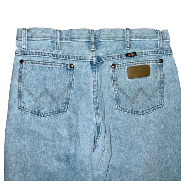 Light Blue Men's Wranglers size 33x 32 - Picture 3 of 7